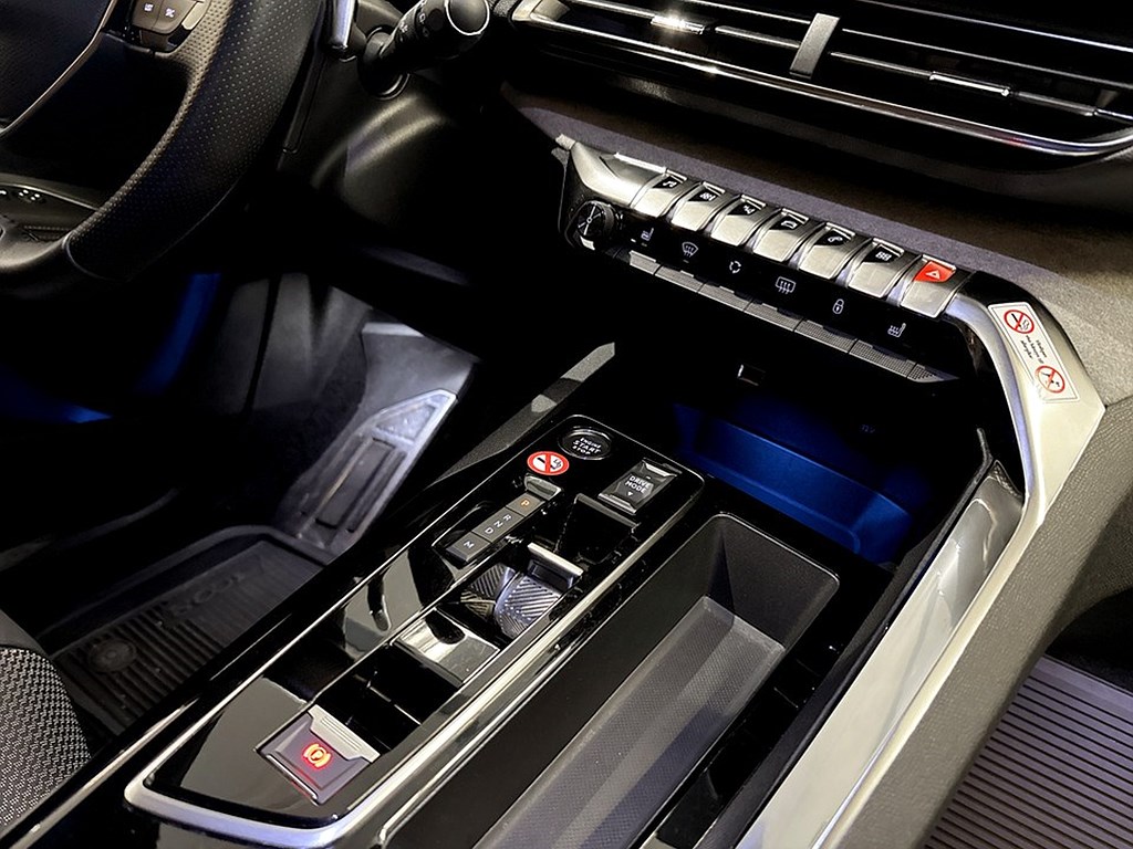 Bild på GT 1.2 PT 130hk Aut - B-KAMERA,NAVI,CARPLAY