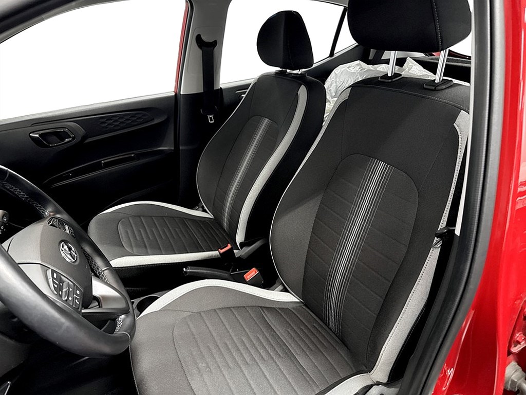 Bild på Essential N-Line 1.0 blue 67hk - CARPLAY, RATTVÄRME