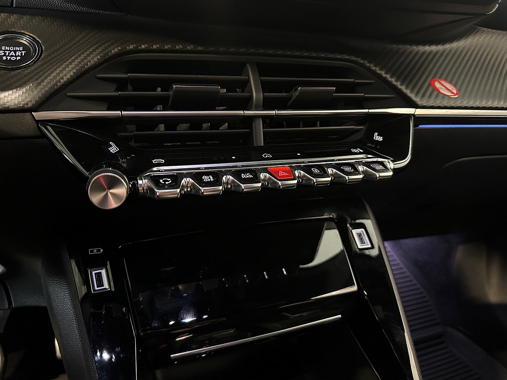 Bild på GT 1.2 PT 130hk Aut - B-KAMERA, NAV, CARPLAY