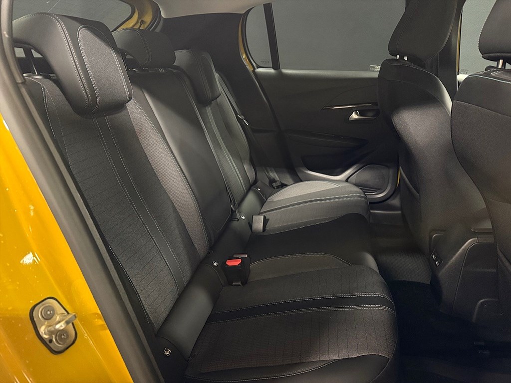 Bild på Allure Pack 136hk Aut - B-KAMERA, CARPLAY