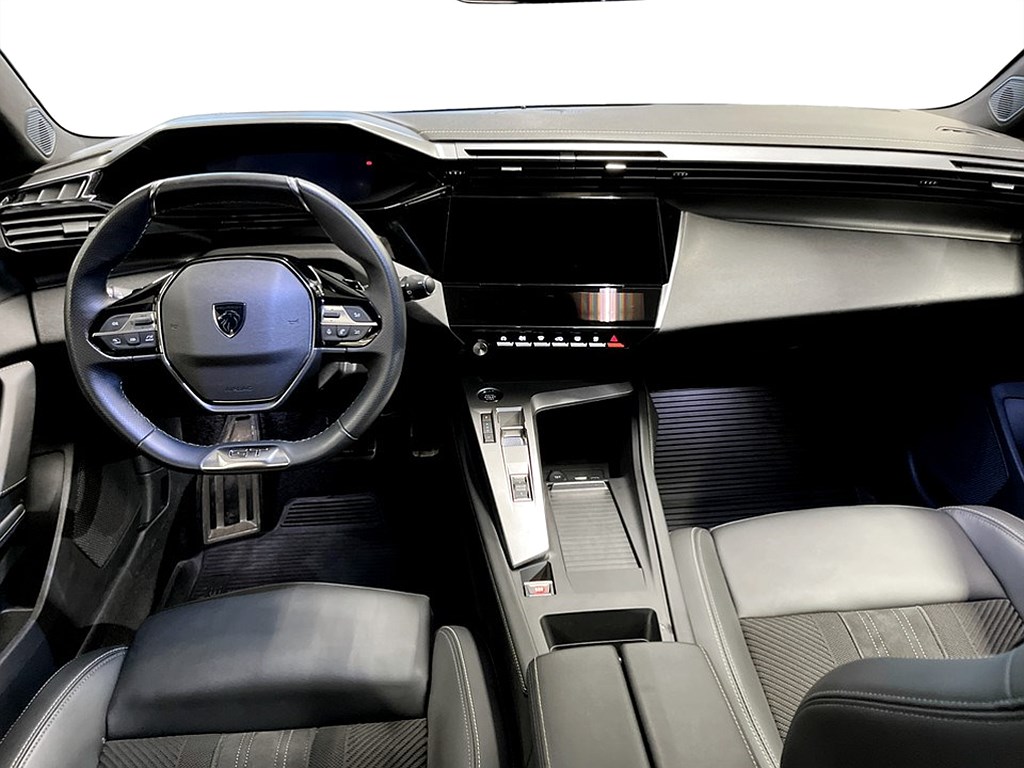 Bild på GT 5D 1.2 PT 130hk Aut - 360-KAMERA, CARPLAY