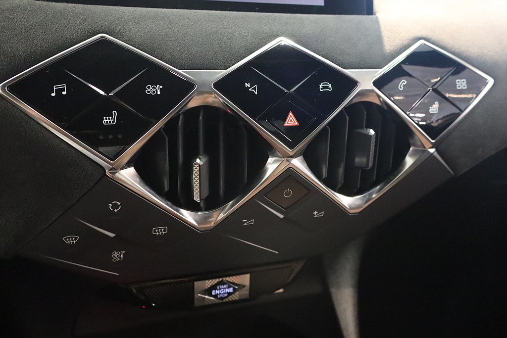 Bild på Performance 1.2 PT 155hk Aut - B-KAMERA,CARPLAY