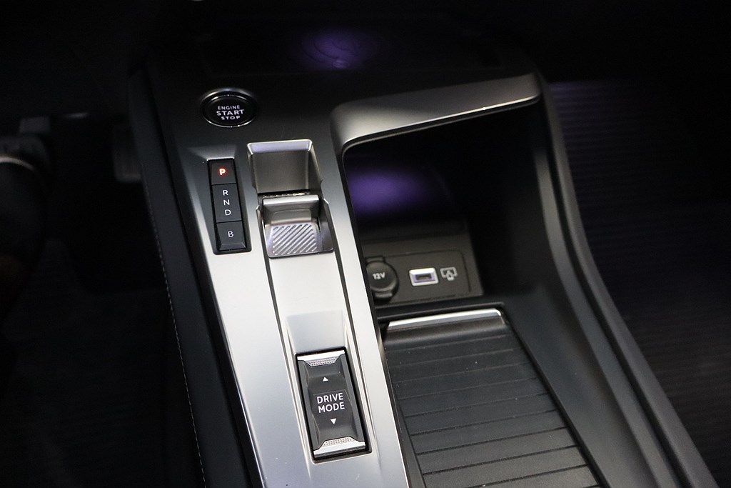 Bild på SW Allure Pack Hybrid 180hk Aut - B-KAMERA, CARPLAY, NAV