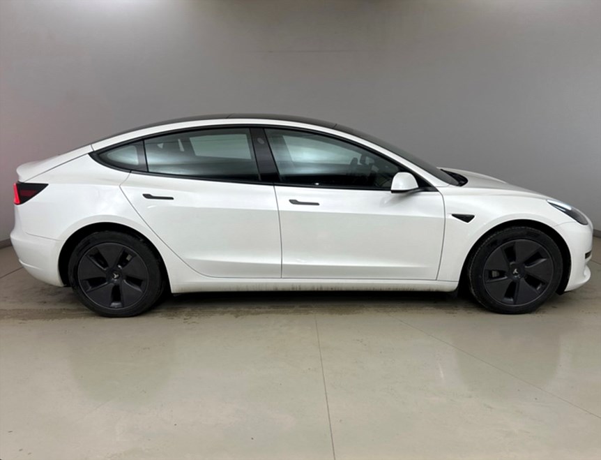 Tesla Model 3 Standard Range Panorama AP MOMS