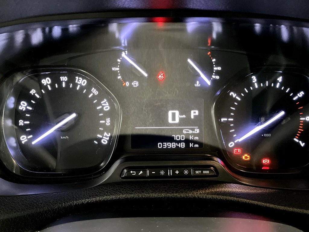 Bild på PRO+ 2.0 BHDi 144hk Aut L3 - B-KAMERA, M-VÄRME