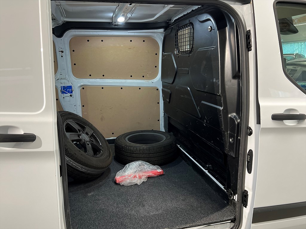 Bild på Custom 280 2.0 Aut 130hk L1 - VÄRMARE, B-KAMERA