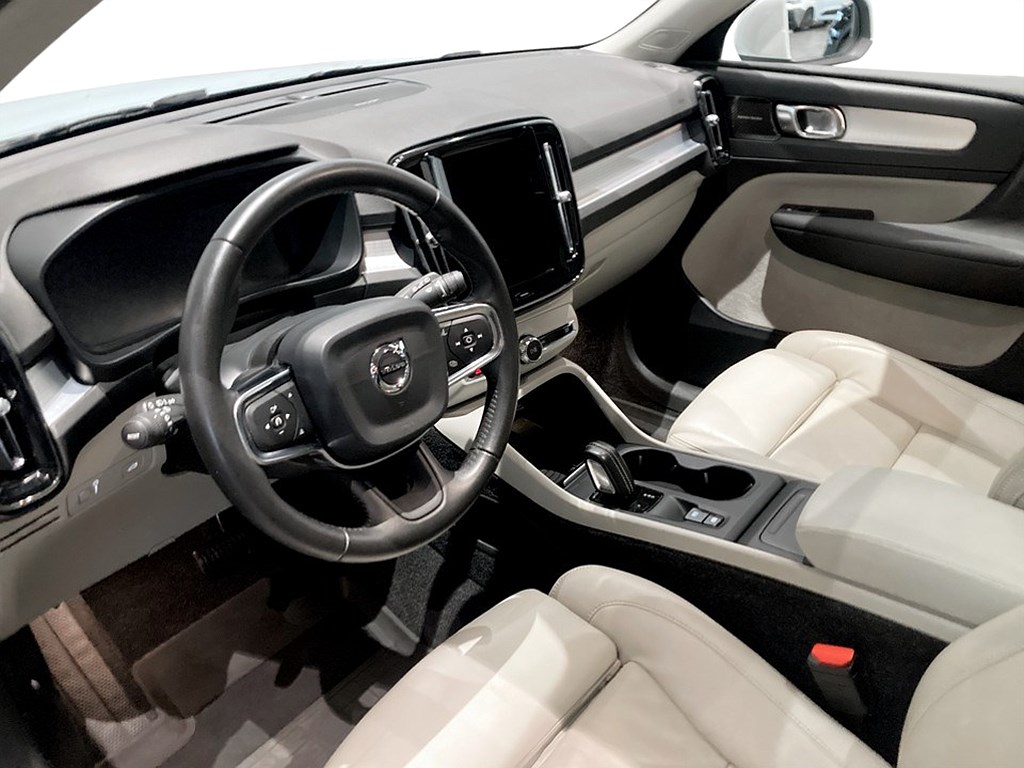 Bild på Momentum T5 250hk Aut - H/K,PANO,360-KAMERA