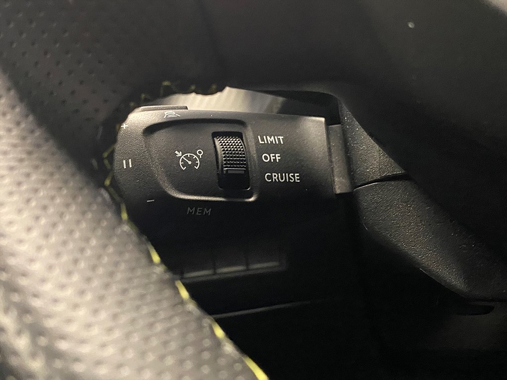 Bild på GT 1.2 PT 130hk Aut - 360-KAMERA, CARPLAY