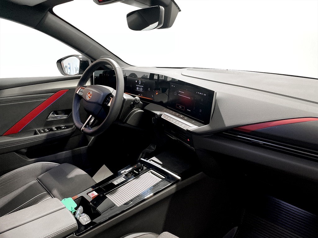 Bild på GSLine 1.2 PT 130hk Aut - B-KAMERA,CARPLAY,RATTVÄRME
