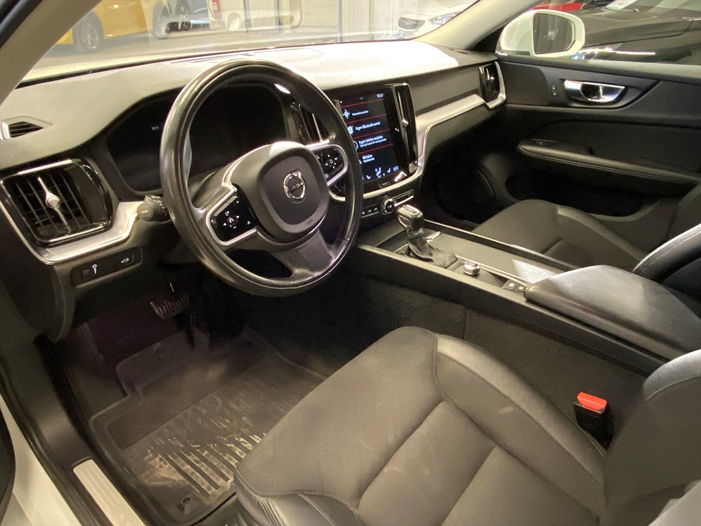 Bild på Momentum D3 150hk Aut - CARPLAY, RATTVÄRME