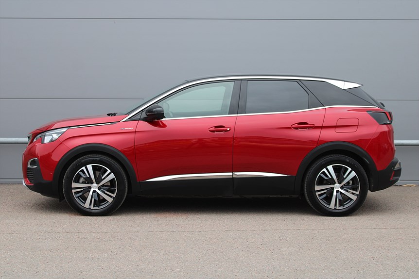 Peugeot 3008 GT HYBRID4 1.6 + 13.2 kWh AWD