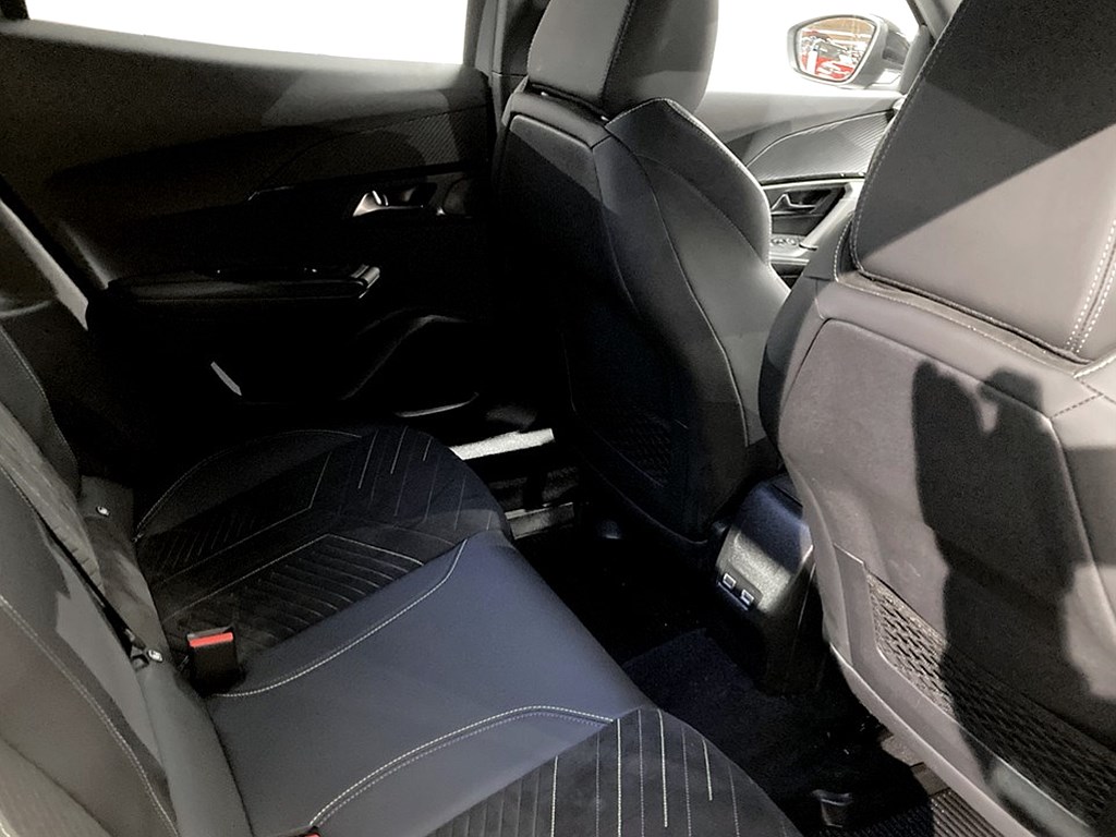 Bild på GT 1.2 PT 130hk Aut - B-KAMERA, CARPLAY