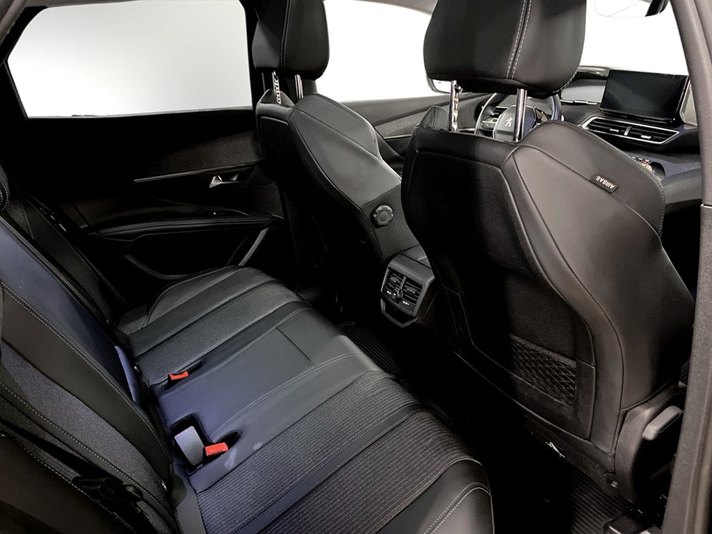 Bild på Allure Pack Hybrid4 300hk Aut 4WD - B-KAMERA, PANO