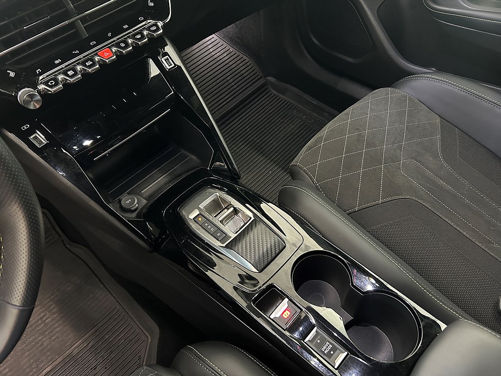 Bild på GT 1.2 PT 155hk Aut - B-KAMERA,CARPLAY