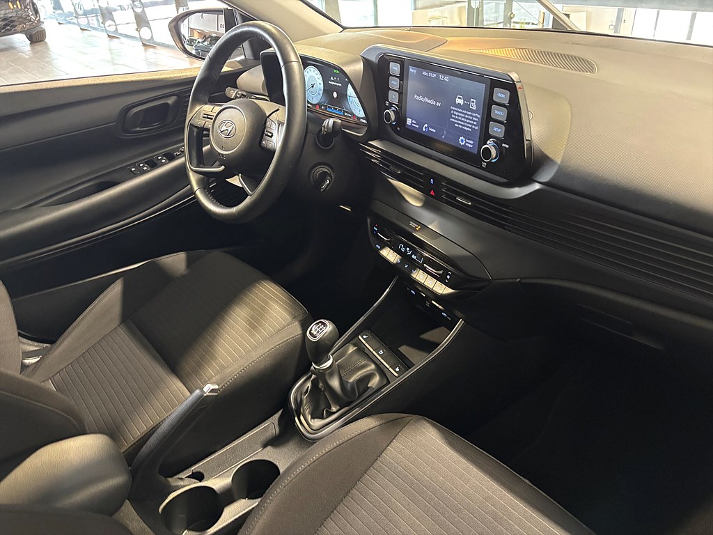 Bild på Essential 1.25 MPI 84hk - B-KAMERA, CARPLAY
