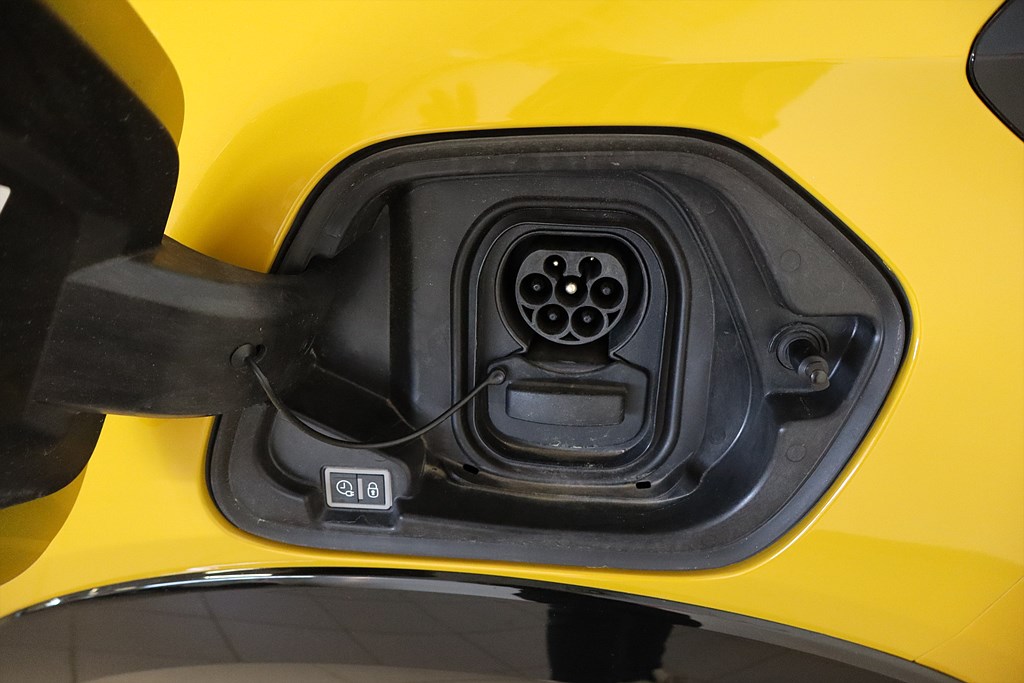 Bild på Allure Pack 50kWh 136hk ut - B-KAMERA, CARPLAY