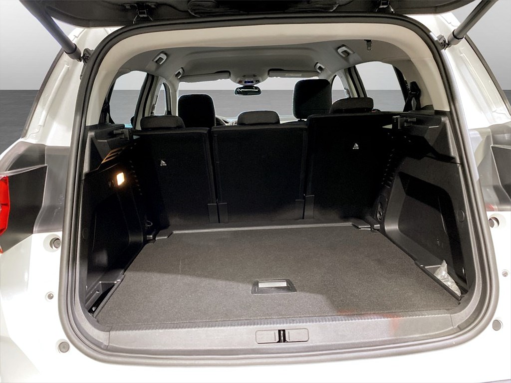 Bild på Aircross Shine Exclusive 1.5 BHDi 130hk Aut - B-KAMERA, ELSTOL