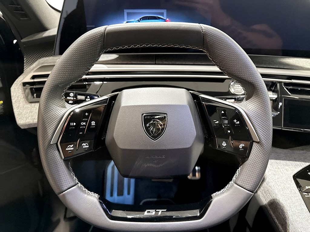 Bild på GT Hybrid 145hk Aut - PANO,FOCAL,B-KAMERA
