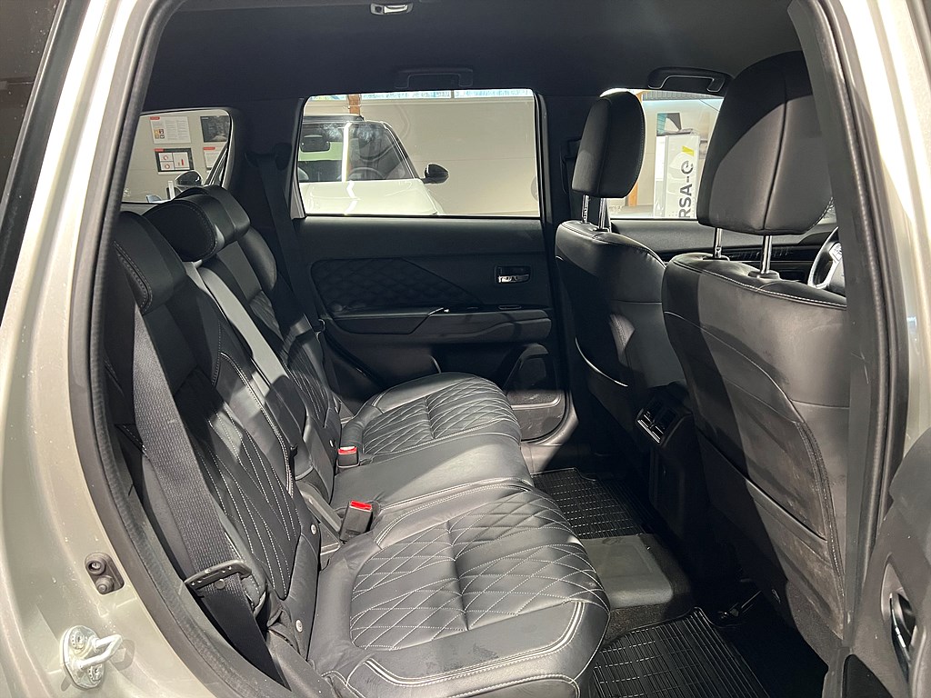 Bild på Business X PHEV CVT 224hk Aut AWD - B-KAMERA, SKINNKLÄDSEL