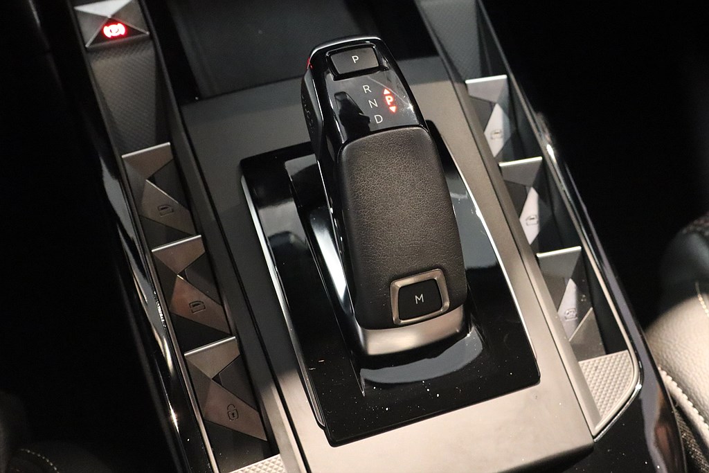 Bild på Performance 1.2 PT 155hk Aut - B-KAMERA,CARPLAY