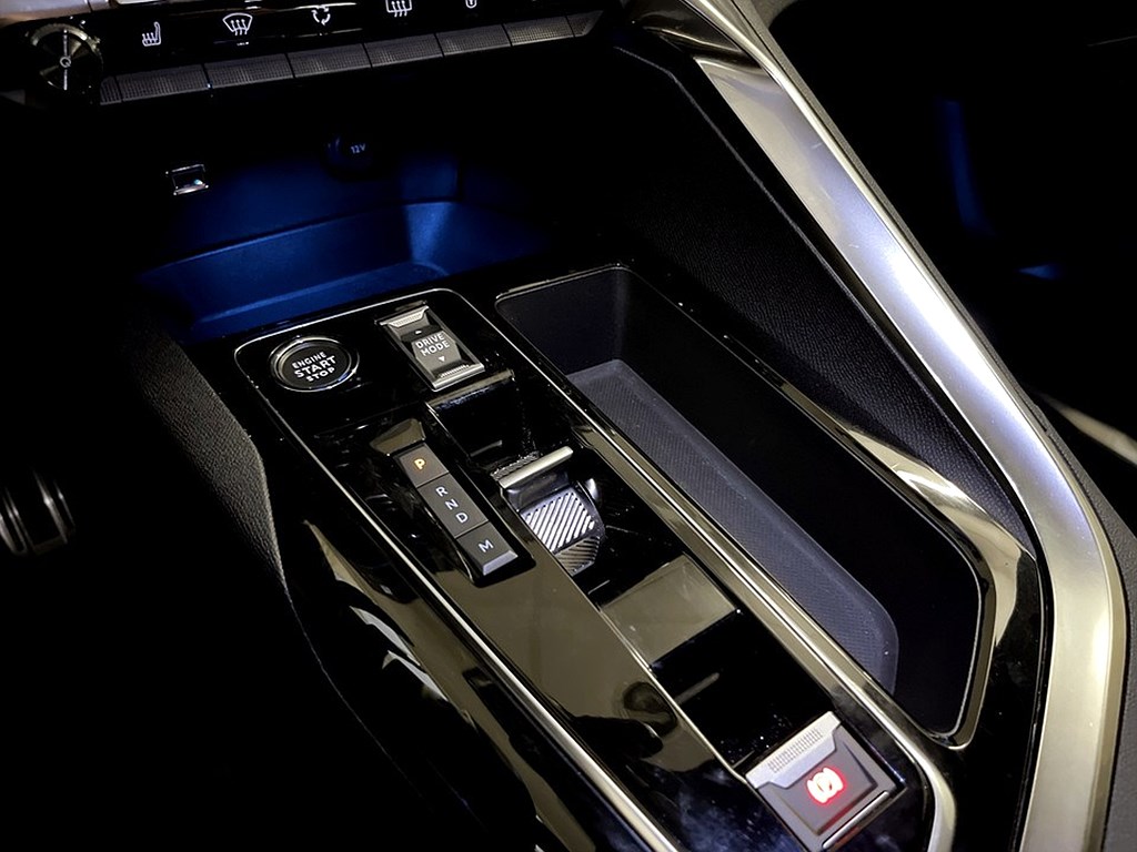 Bild på GT 1.2 PT 130hk Aut - B-KAMERA,CARPLAY,NAVI