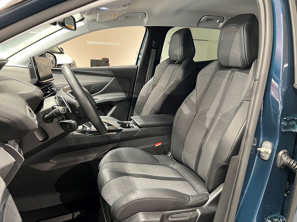 Bild på Allure Pack 1.2 PT 130hk Aut - NAV, B-KAMERA, CARPLAY