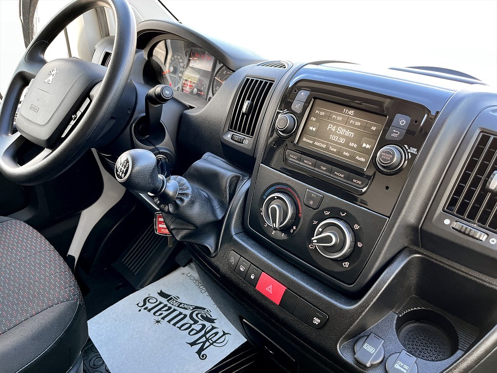 Bild på Van 335 PRO+ 2.2 BHDi 140hk Aut L3H2 - B-KAMERA, DRAG