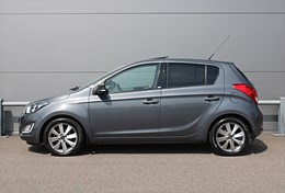 Hyundai i20 5-dörrar 1.4 Premium Automat/Taklucka/Sensorer
