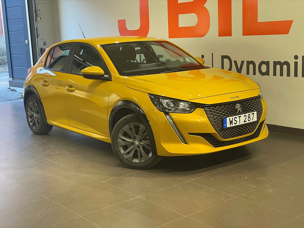 Active Pack 136hk Aut - CARPLAY, KEYLESS