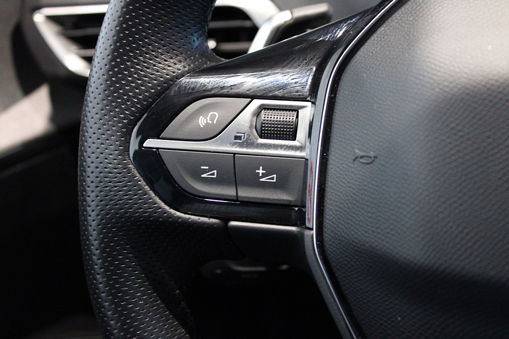 Bild på GT 1.2 PT 130hk Aut - B-KAMERA, CARPLAY