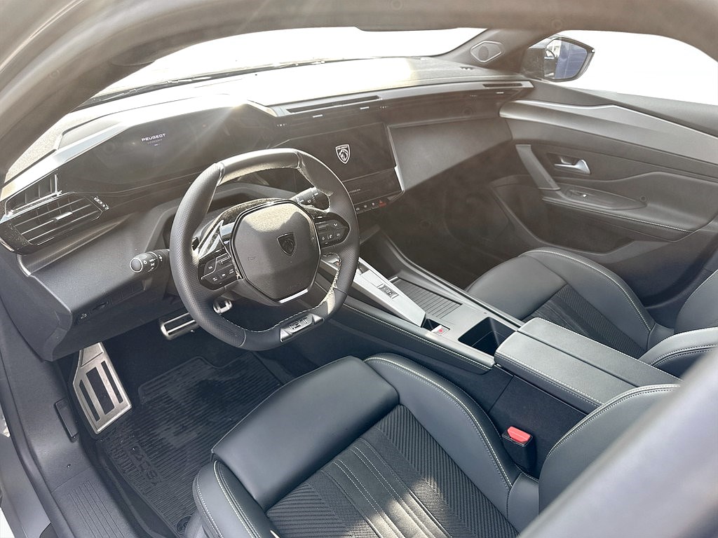 Bild på GT Hybrid 1.2 PT 136hk Aut - 360-KAMERA,CARPLAY,NAV
