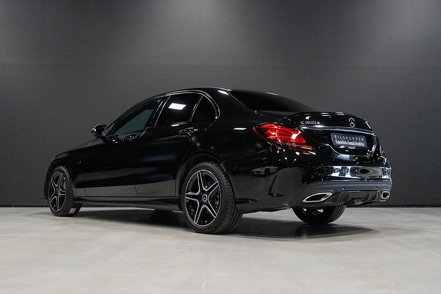 Mercedes-Benz C 300 e Sedan AMG Night Edition