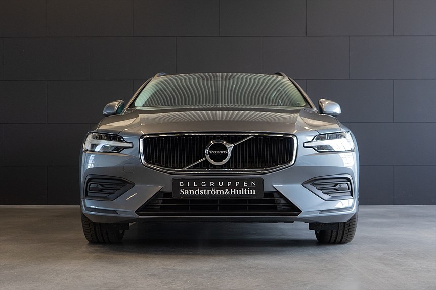 Volvo V60 T5 Momentum Edition