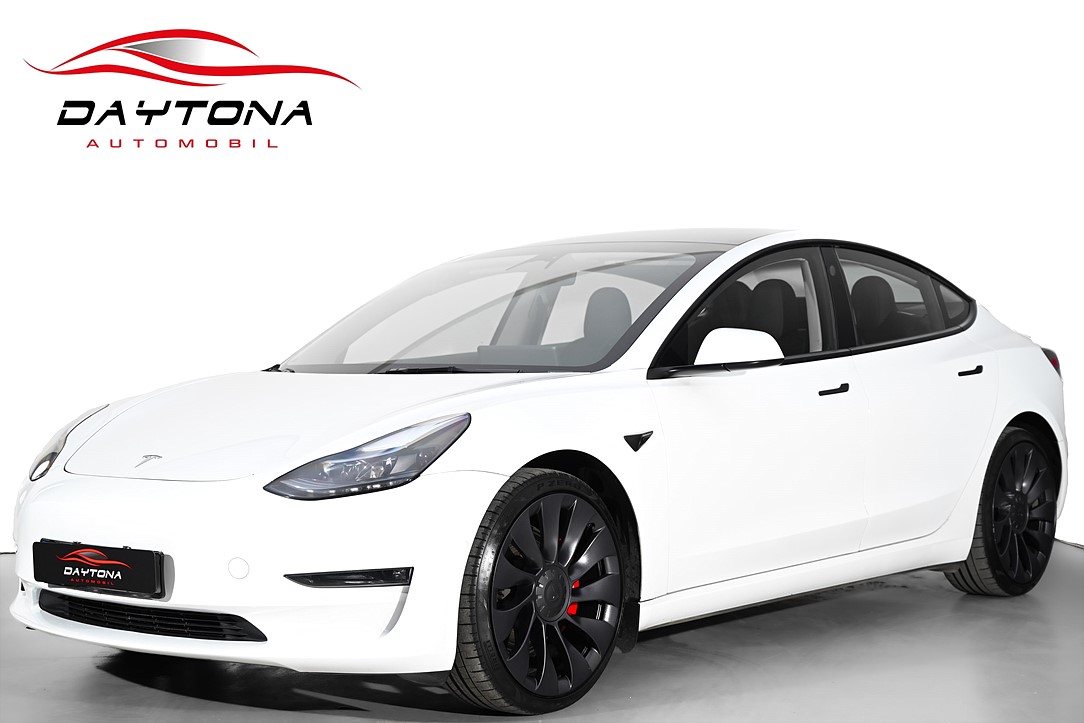 Tesla Model 3 Performance | Autopilot