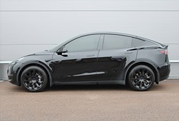 Tesla Model Y Long Range AWD Drag 20" Moms