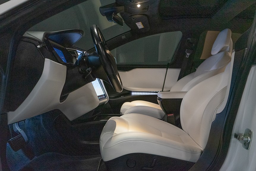 Tesla Model S 100D AWD 423hk