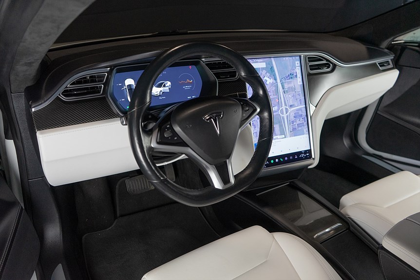 Tesla Model S 100D AWD 423hk