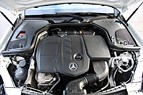 Mercedes-Benz E 220 D Avantgarde Widescreen cockpit