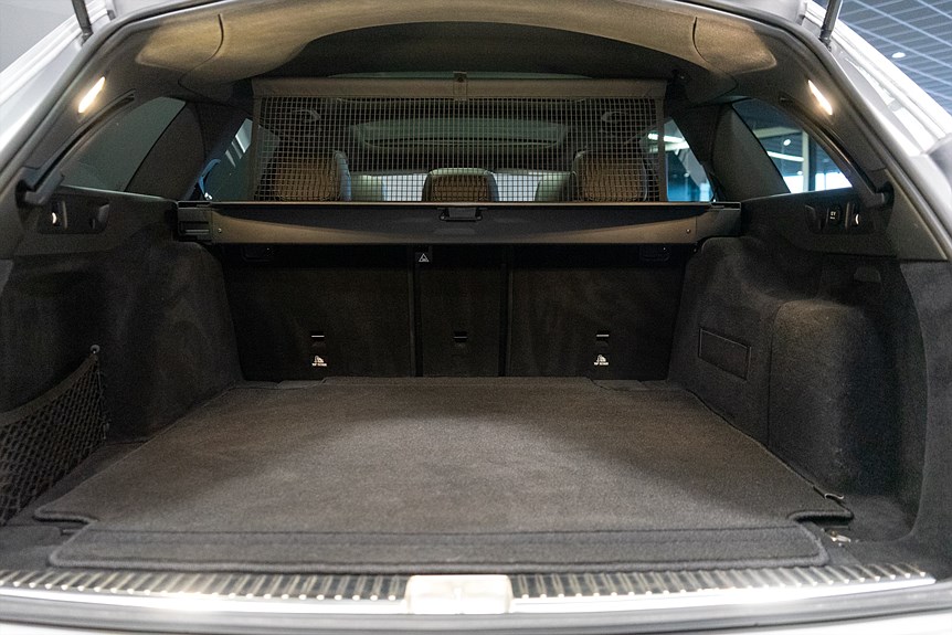 Mercedes-Benz E 220d AMG Sky