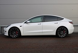 Tesla Model 3 Performance AWD Ap Facelift 1 brukare