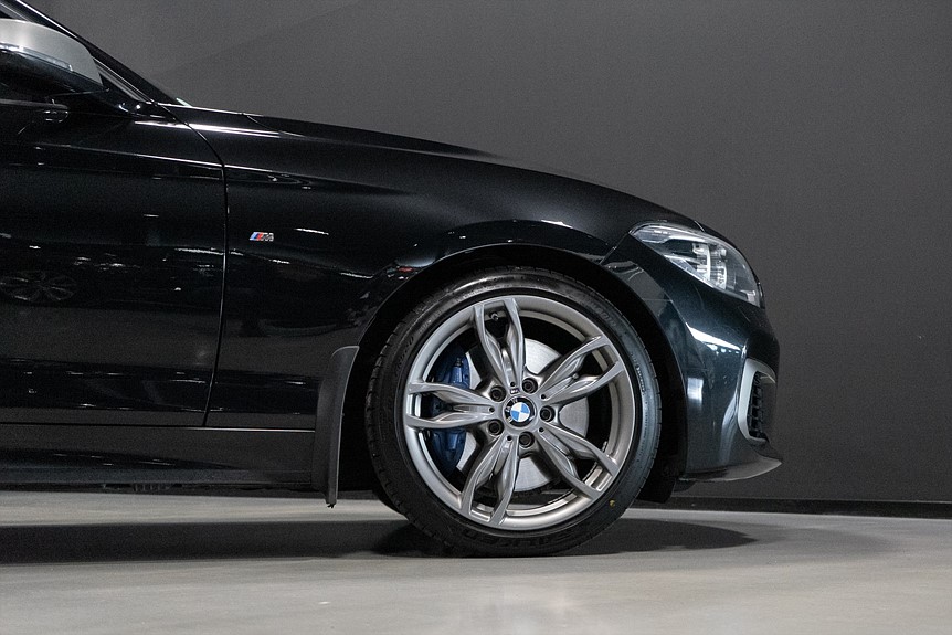 BMW M135i xDrive 326hk