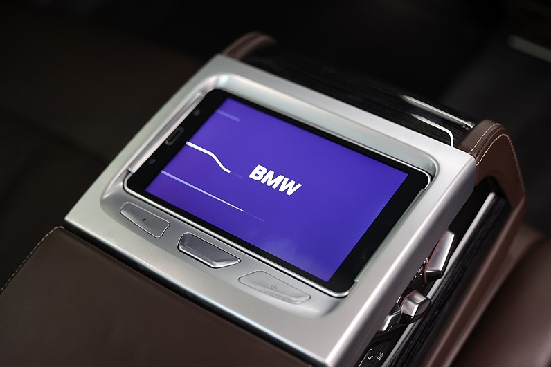 BMW 730Ld M Sport HUD H/K Sky Lounge Soft-Close 360° MOMS
