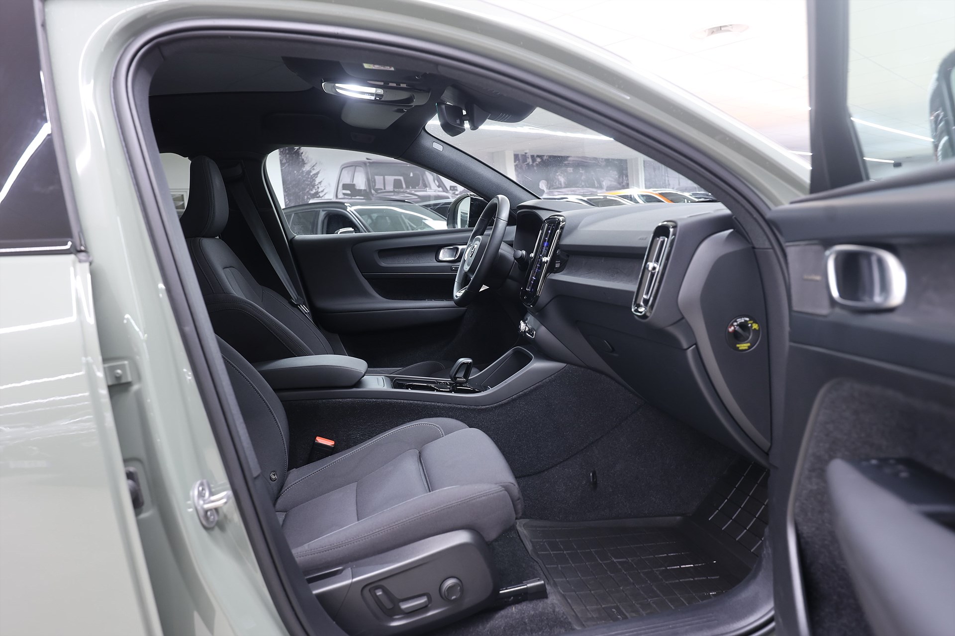 Volvo C40 Recharge Single Motor 231hk *Hjulkampanj!* H/K Pano