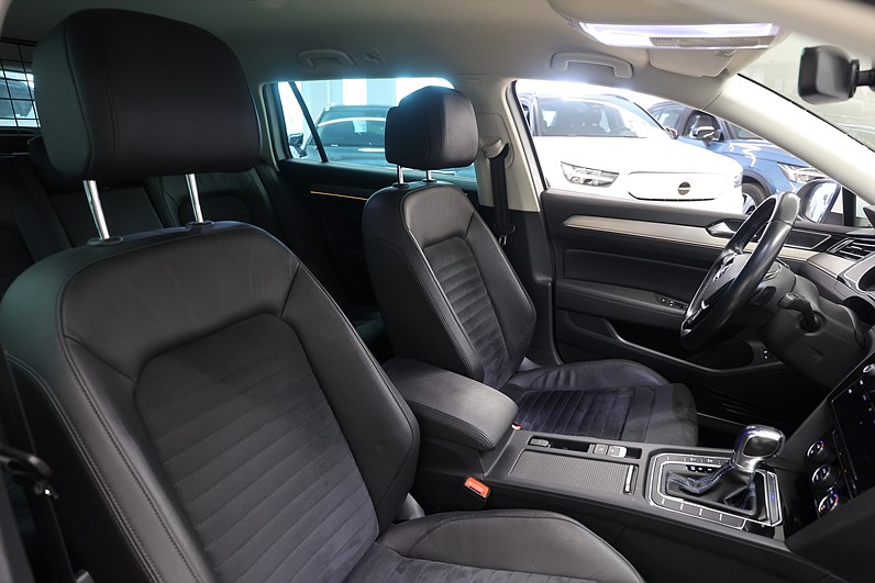Volkswagen Passat GTE 1.4 TSI 218hk *Kampanj!* Värmare Kamera Drag