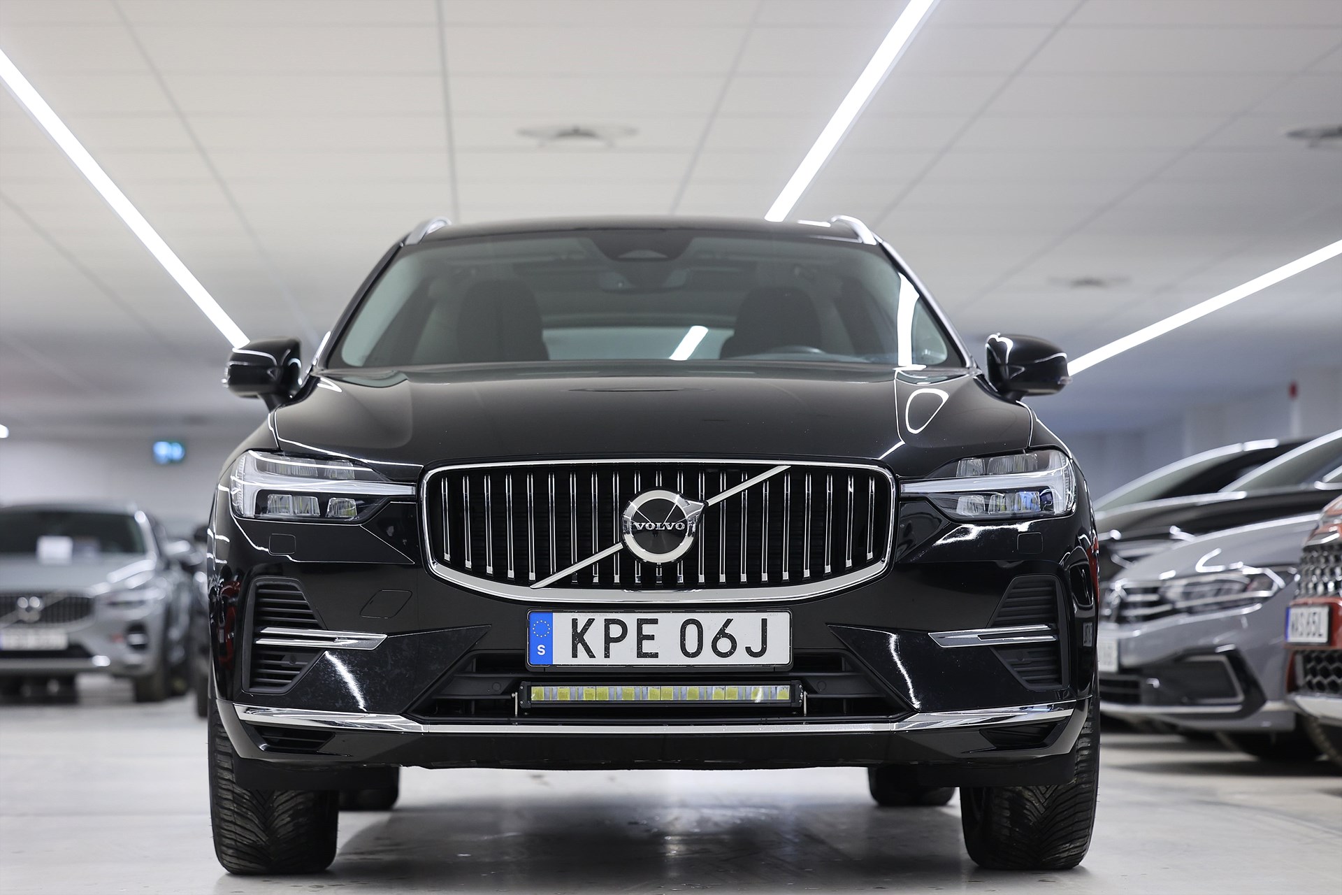 Volvo XC60 Recharge T6 AWD 350hk Core Pano Drag