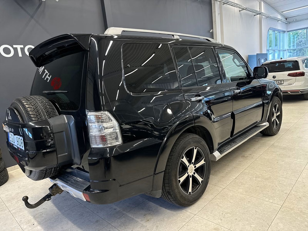 Mitsubishi Pajero – bild 8