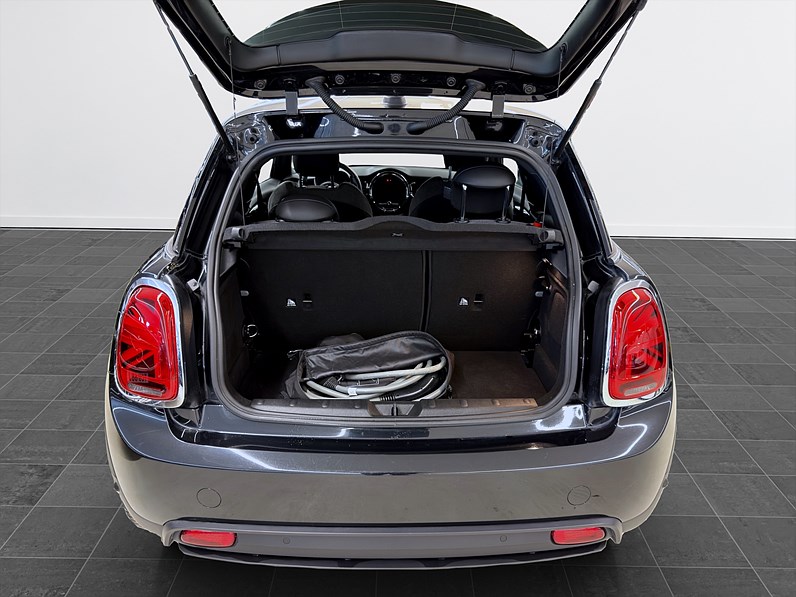 MINI Cooper SE 184hk Navi PDC Årsskatt 360kr