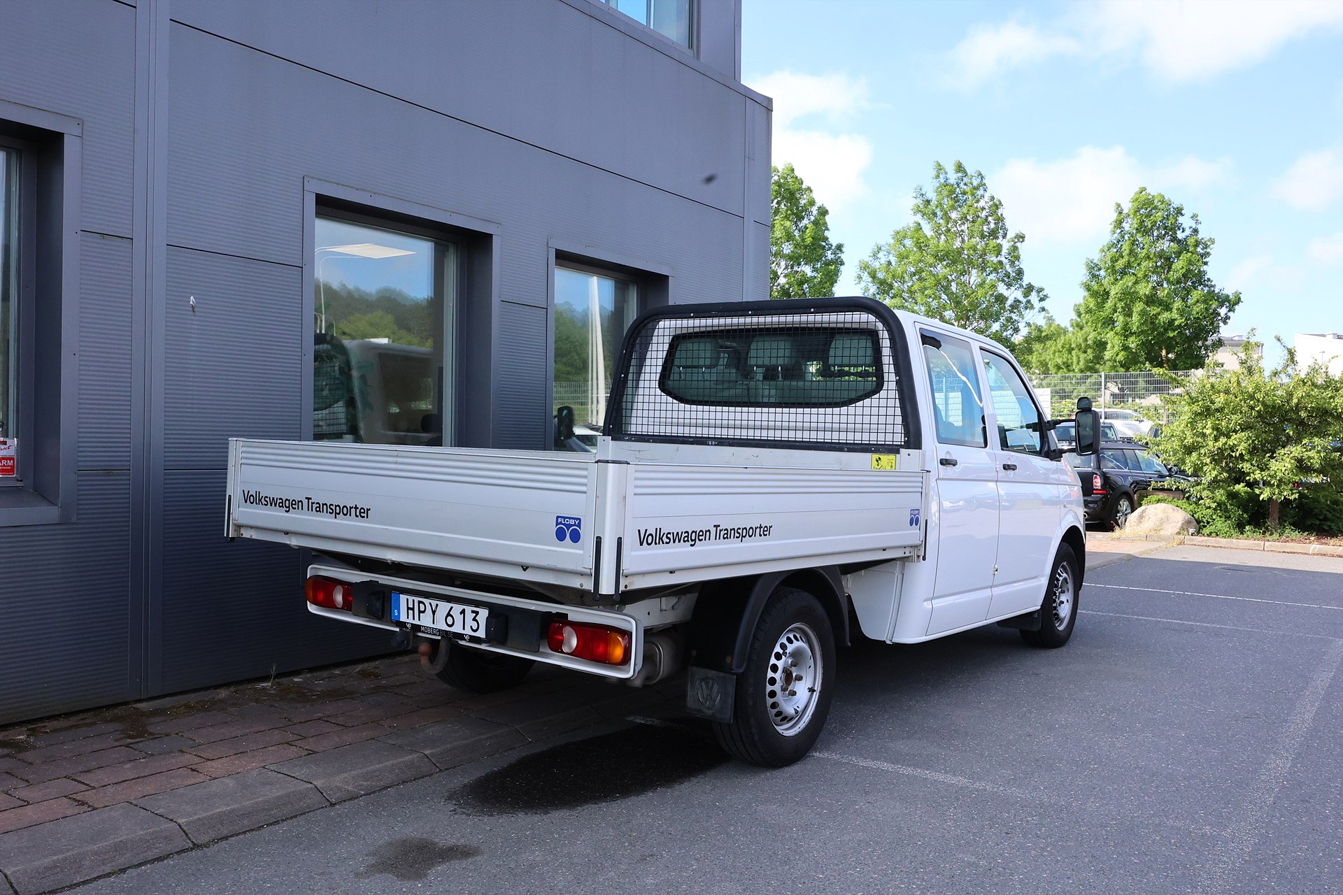 Volkswagen Transporter Dubbelhytt 2.0 TDI Flakbil Drag MOMS