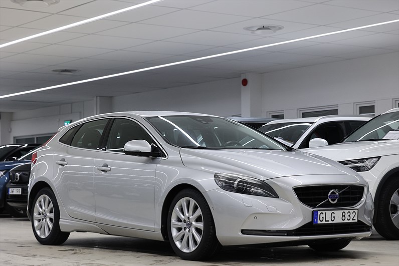 Volvo V40 D2 115hk *Hjulkampanj!* Summum Värmare Kamera