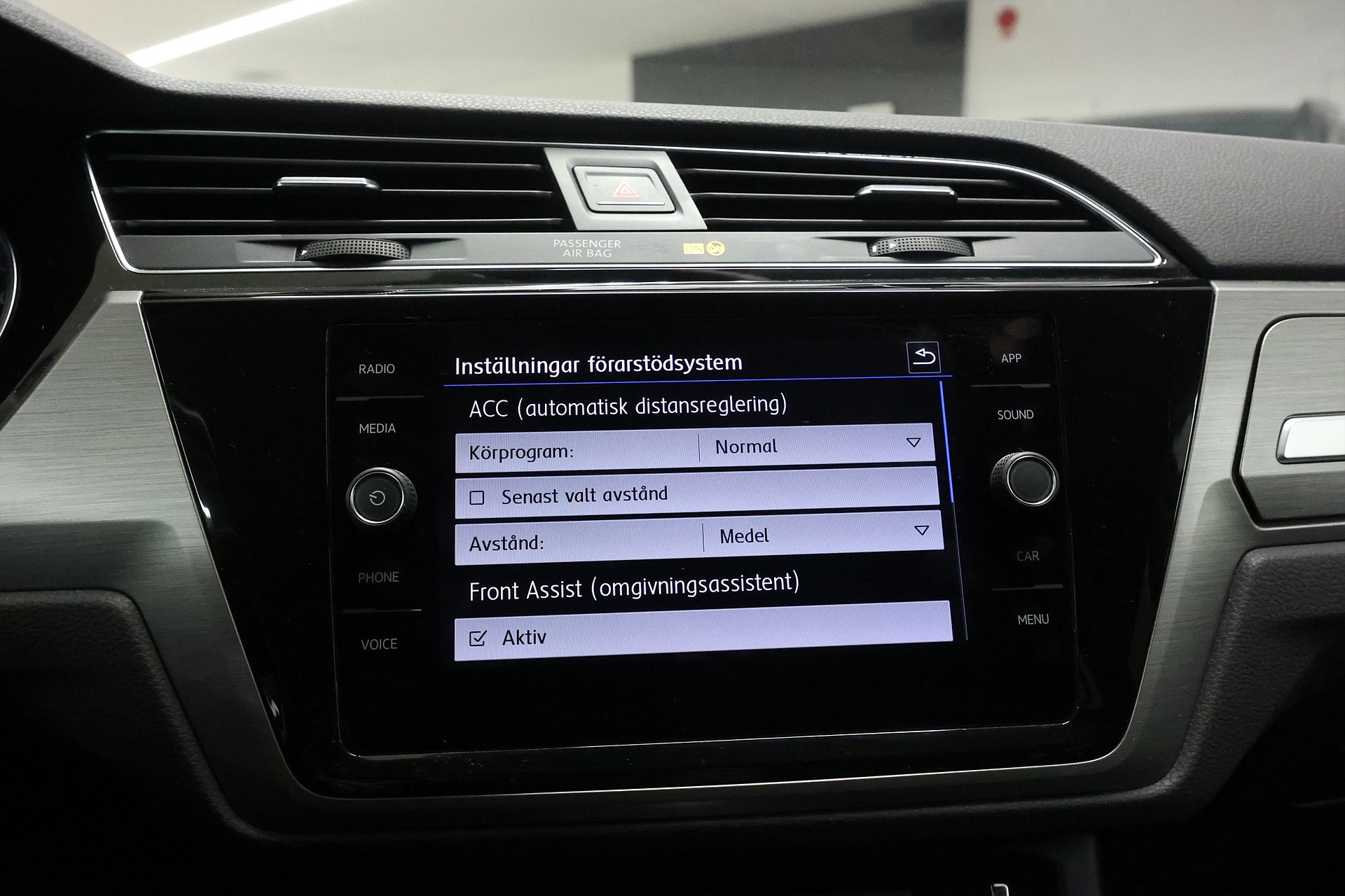 Volkswagen Touran 2.0 TDI 150hk R-Line 7 sits PDC LED MOMS